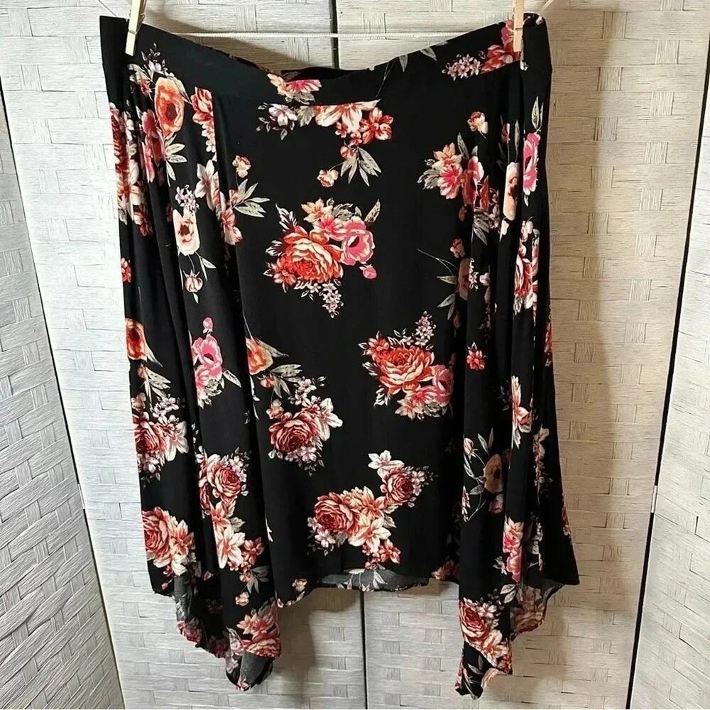 Torrid Womens Skirt asymmetrical floral elastic band back romantic Plus Size